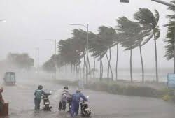 കേരളത്തിൽ ഒറ്റപ്പെട്ടയിടങ്ങളിൽ ശക്തമായ മഴയ്ക്ക് സാധ്യത