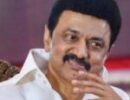 ലണ്ടനിലേക്ക് യാത്ര തിരിച്ച എം.കെ സ്റ്റാലിനൊപ്പം പാർട്ടി പ്രവർത്തകർ എത്തിയതിനാൽ വിമാനത്താവളത്തിൽ ഗതാഗത കുരുക്ക്