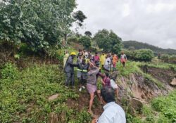 കനത്ത മഴയിൽ വട്ടവട കൊട്ടാക്കമ്പൂരിലുണ്ടായ മണ്ണിടിച്ചിലിൽ സഹോദരങ്ങൾക്ക് ദാരുണാന്ത്യം