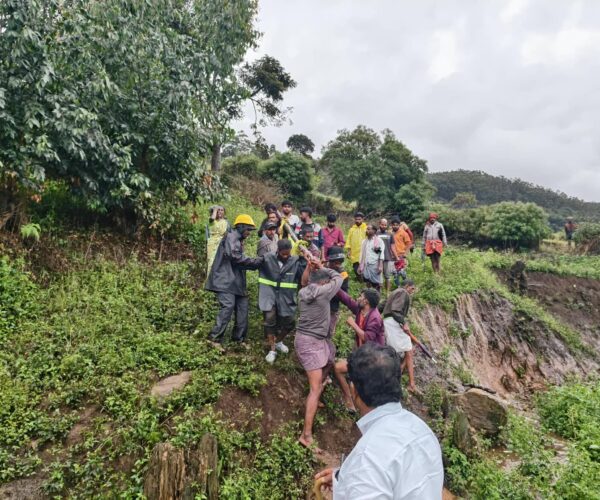 കനത്ത മഴയിൽ വട്ടവട കൊട്ടാക്കമ്പൂരിലുണ്ടായ മണ്ണിടിച്ചിലിൽ സഹോദരങ്ങൾക്ക് ദാരുണാന്ത്യം