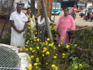 പൊതുകിണർ വൃത്തിയാക്കി പൂന്തോട്ടമൊരുക്കി