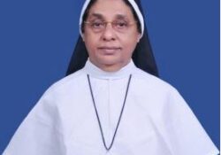 ഫാർമസി രംഗത്തെ ശ്രദ്ധേയമായ പ്രവർത്തനം; സിസ്റ്റർ ലിനറ്റ് പാറത്തലക്കലിന് ഫാർമ രത്ന അവാർഡ്