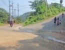 ഇടുക്കി മെഡിക്കൽ കോളേജിലെ രണ്ട് ബ്ലോക്കുകൾക്കിടയിലുള്ള നടപ്പാത അപകട കെണിയാകുന്നു